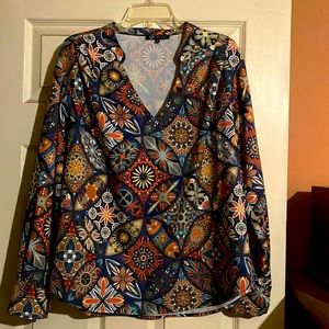 Long sleeve polyester size large